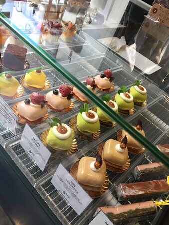 Les Trois Chocolats
