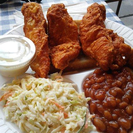 Gus's World Famous Fried Chicken