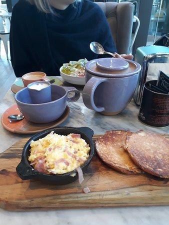 Alma Cafe