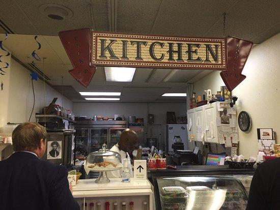 Rae's Gourmet Sandwich Shoppe