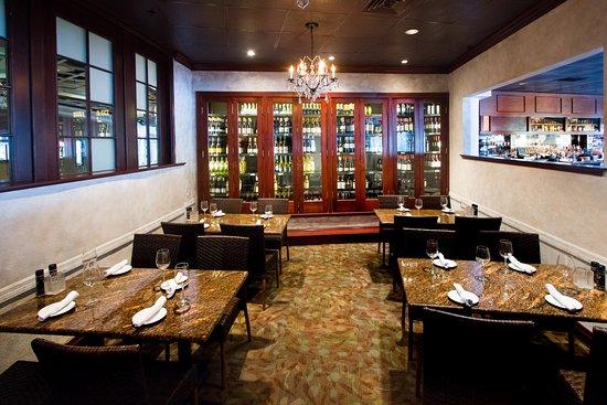 Jackson's Bistro Bar & Sushi