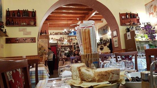 La Cantinola