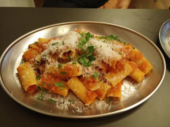 Bistro 74