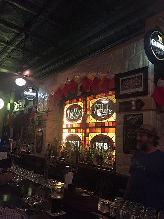 Molly McHugh's Irish Pub