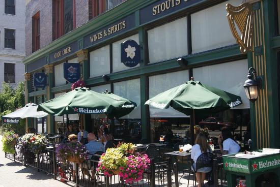 Flannery's Pub