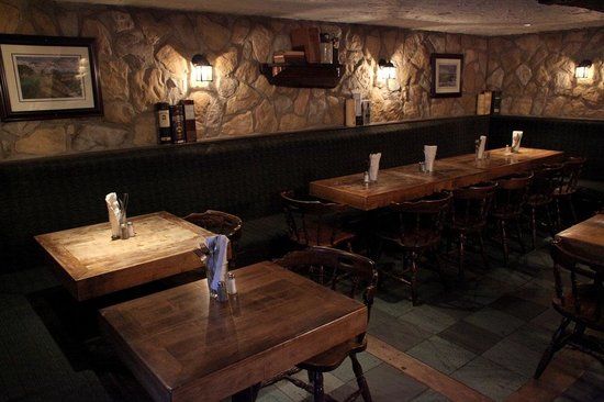 Ye Olde Orchard Pub & Grill