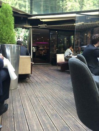 L'Elysée Lounge