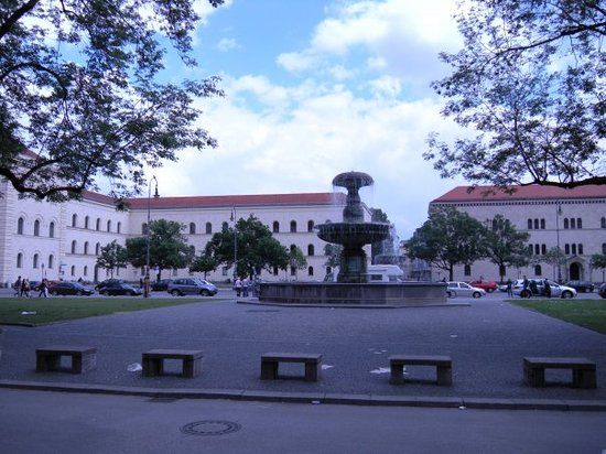 Ludwig-Maximilians-Universität