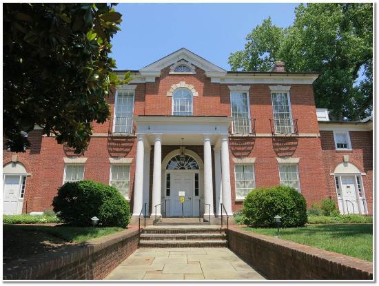Dumbarton House