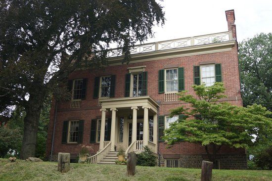 Ten Broeck Mansion