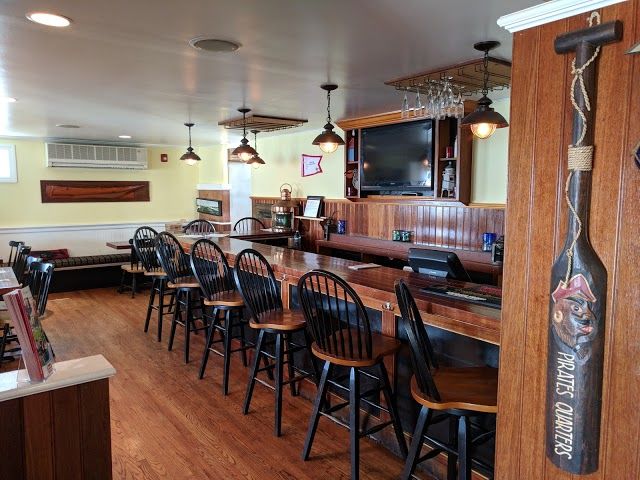 Marina Cafe and Pub