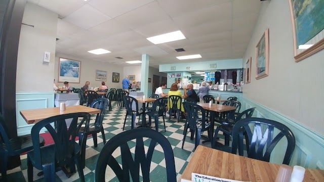Schmaltz's Sandwich Shop