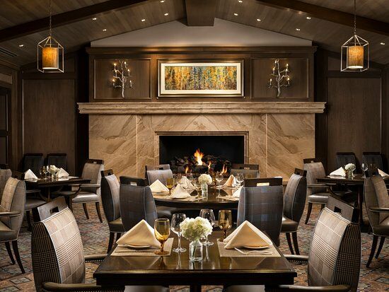 Lucky H Bar & Grille
